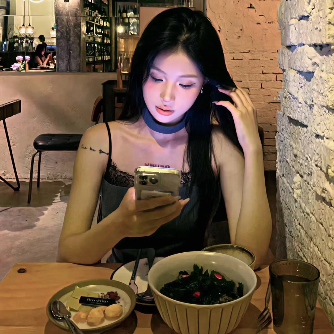 左边最后那栋房子